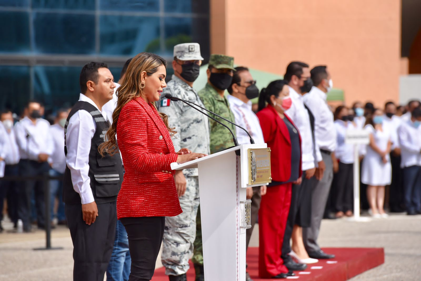 “Servir es un privilegio, es un honor y nosotros estamos aquí para servir y no para servirnos”: Evelyn Salgado