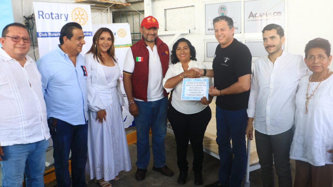 Recibe Abelina López donación de camas hospitalarias por la asociación “Curando a México”