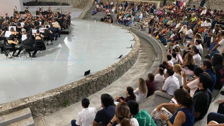 Espectacular concierto ofrece la Filarmónica de Acapulco en el Parque Papagayo