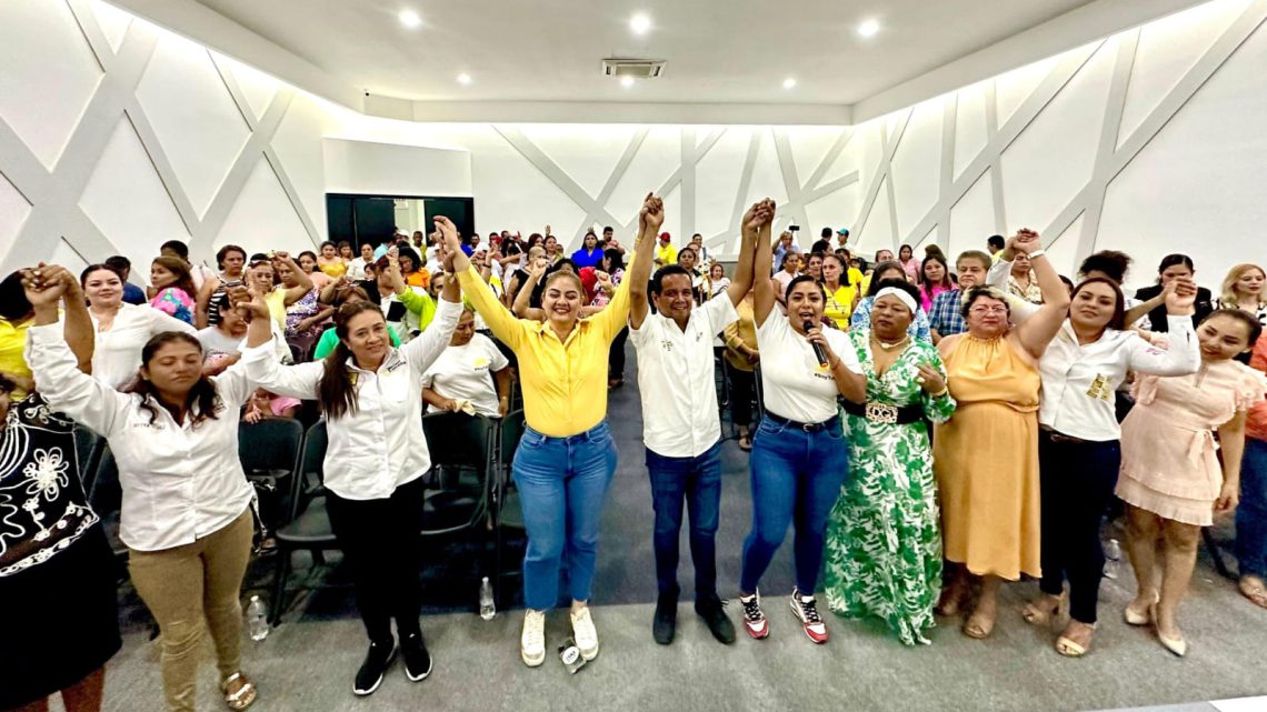 Lideresas de diversos sectores reiteran respaldo a Carlos Granda en ‘Foro por la Grandeza de las Acapulqueñas’