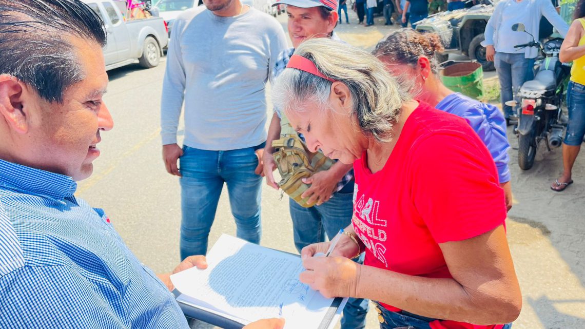 Resguardan Guardia Nacional, soldados y policías regreso de familias desplazadas en Petatlán