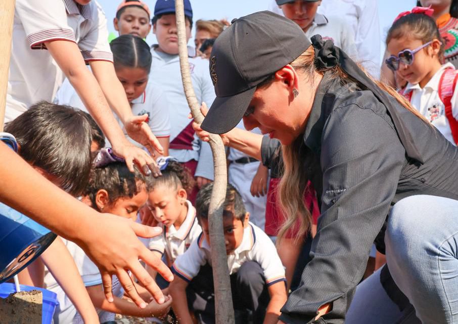 Encabeza Evelyn Salgado el arranque de la Campaña Reforestando Guerrero 2024 en el Parque Papagayo