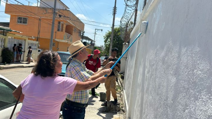 Realiza la SEG, padres de familia y docentes jornadas de limpieza en escuelas de Acapulco