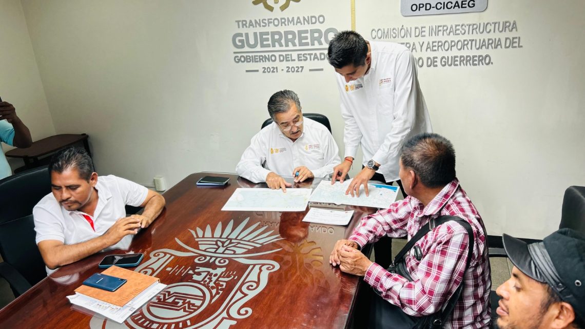 Atiende Cicaeg solicitudes de pobladores de San Luis Acatlán