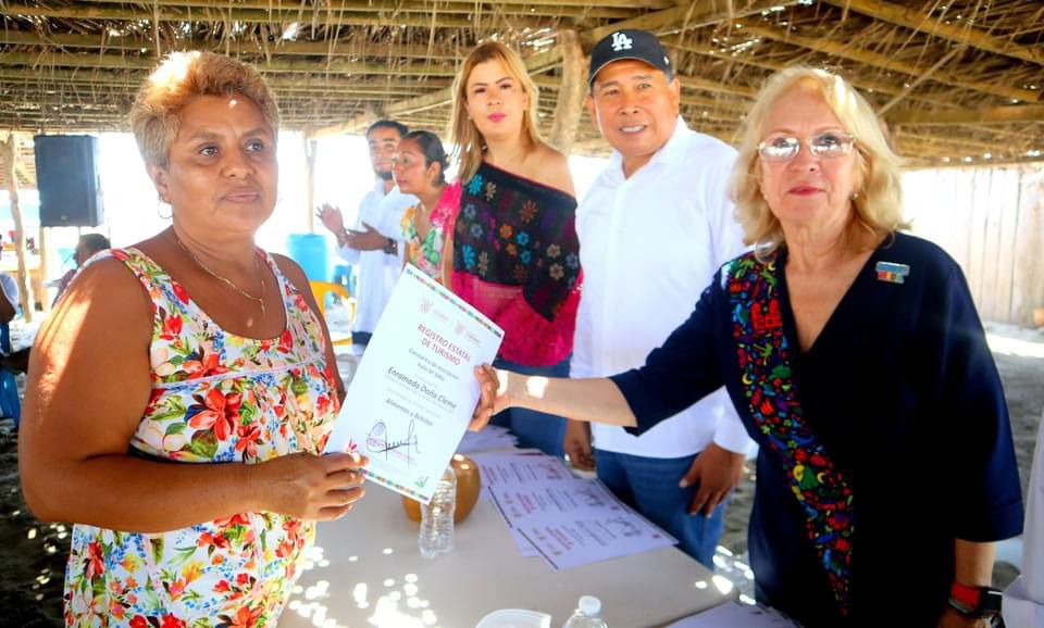 SECTUR Guerrero inscribe al RET a prestadores de servicios de playa El Dorado