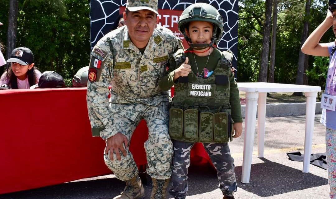 Niñas, niños y adolescentes visitaron las instalaciones del 50 Batallón de Infantería, como parte del Verano Cultural