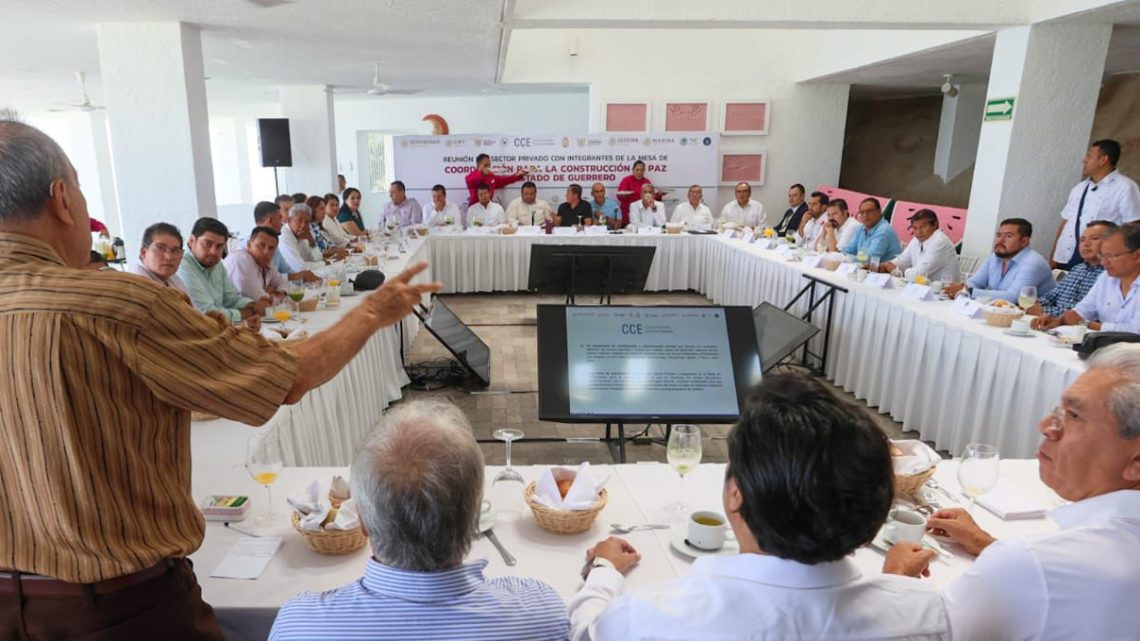 Integrantes de la Mesa de Coordinación para la Construcción de Paz se reúnen con empresarios del estado