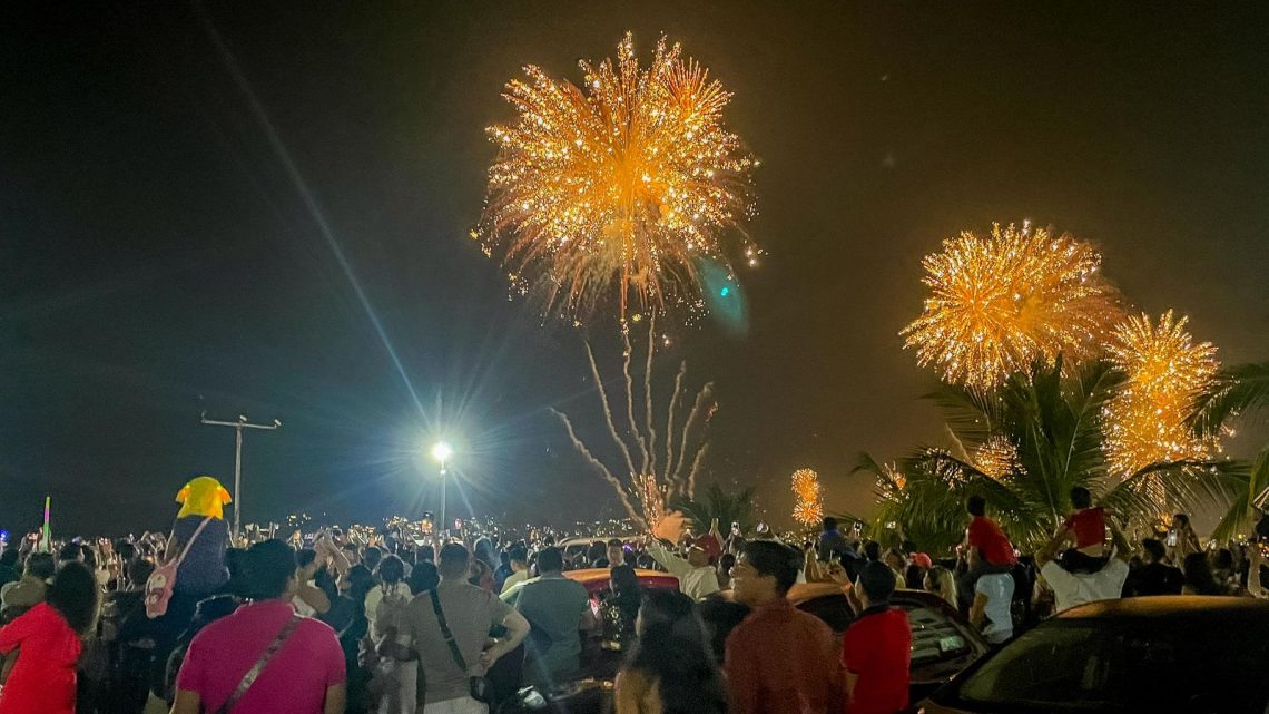 Un gran espectáculo la Gala de Pirotecnia de Fin de Año ilumina el Hogar del Sol